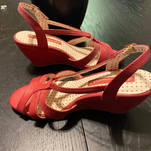 NWOT BAIT red sandals - 7.5 - Picture 3 of 7
